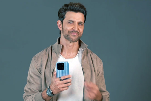 Hrithik Roshan – Samsung/Itel
Smartphone Brands Used By Celebrities