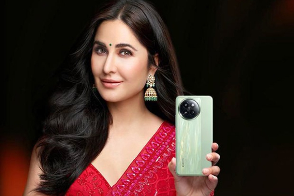 Smartphone Brands Used By Katrina Kaif – Xiaomi