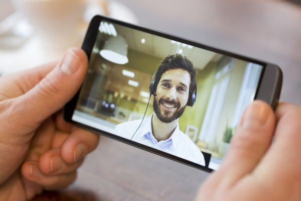 Video Chat Device - Uses for an Old Smartphone